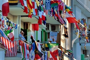 bandiere, balconi, persone, colori, tricolore, rosso