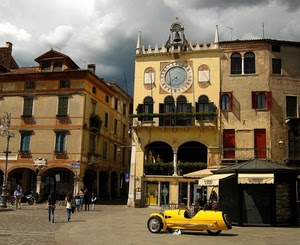 orologio, piazza, giallo, auto, edicola, gialla, meridiana, campana, macchina, palazzi