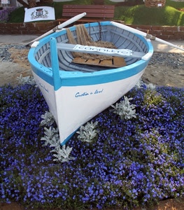 barca, fiori, remi, aiuola, stemma, panchina, viola, azzurro, celeste, remo, bianco