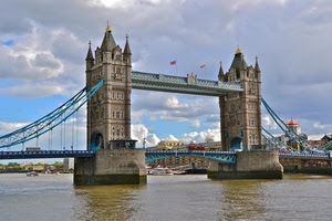 fiume, ponte, torri, londra, acqua, tamigi, bus, nuvole