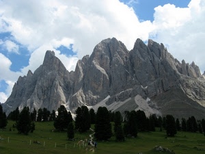 alberi, montagne, nuvole, montagna, cielo, verde, roccia
