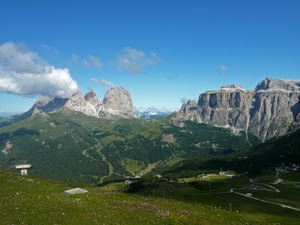 montagne, nuvole, panorama, verde, prati, dolomiti, montagna, erba, rocce, roccia, cielo