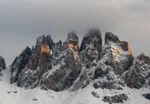 neve, montagna, cime, inverno, nuvole, cielo, bianco, montagne, rocce, roccia, cima, sole, vette, luce