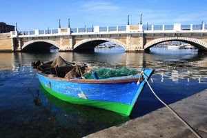 barca, ponte, fiume, acqua, verde, archi, azzurro, blu, corda, riflesso