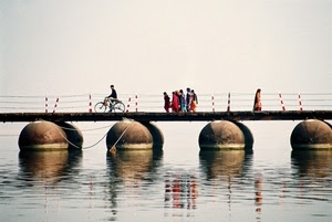 ponte, acqua, bicicletta, persone, riflessi, fiume, passerella, mare, bici, riflesso, passanti, pontile, pedoni, nebbia