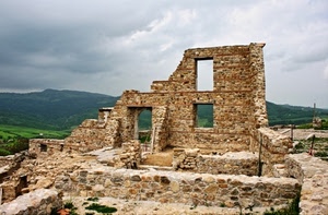 rovine, finestre, ruderi, pietre, nuvole, cielo, rudere, montagna, porta, montagne
