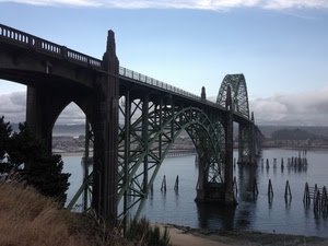 ponte, acqua, fiume, cielo, ferro, archi, nuvole, pali, arcate, piloni, alberi
