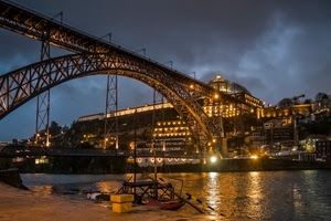ponte, fiume, luci, notte, ferro, acqua, nuvole, arco, città, notturno