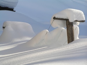 fili, neve, inverno, palo, bianco, freddo, montagna, ombre, tetto, legno, traliccio, luce