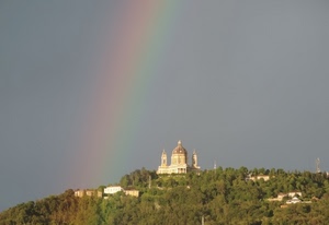 arcobaleno, chiesa, alberi, verde, cielo, cupola, colle, case