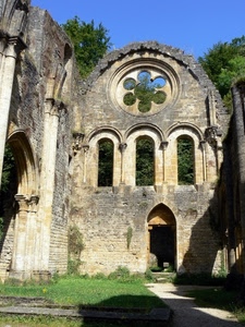 rosone, finestre, rudere, porta, ruderi, prato, rovine, cielo, chiesa, archi, verde, colonne
