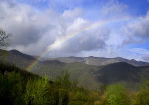 nuvole, cielo, arcobaleno, alberi, verde, montagne, azzurro, iride, colline, montagna, colori