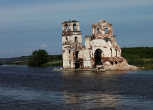 rudere, chiesa, acqua, lago, mare, verde, campanile, albero, cielo, torre, alberi, riflesso