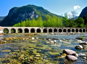 ponte, fiume, acqua, alberi, archi, sassi, montagna, montagne, verde