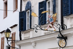 lampione, insegna, finestre, persiane, spiga, blu, fornaio