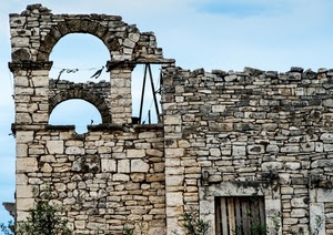 porta, archi, cielo, pietre, rudere, muro, arco, sassi, verde, legno, ruderi, erba, abbandono