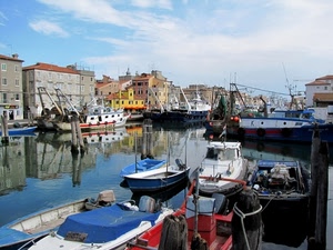 barche, porto, case, acqua, mare, canale, pescherecci, cielo, riflessi