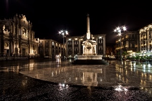 piazza, notturno, monumento, pioggia, riflesso, lampioni, luci, chiesa, colonna, riflessi, palazzi, obelisco