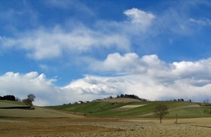 nuvole, cielo, alberi, colline, campi, azzurro, terra, verde, erba, collina, campagna, panorama, paesaggio