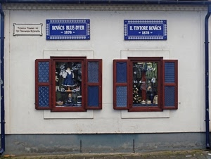 finestre, blu, due, insegne, vetrine, persiane, ante, bianco