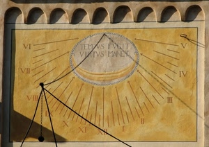 meridiana, ombra, numeri, archi, scritta, orologio, ore, catena, muro, solare, tempo, parete, giallo, lettere, romani, sole, asta, linee