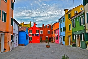 piazza, case, nuvole, colori, rosso, cielo, blu, multicolore, piante