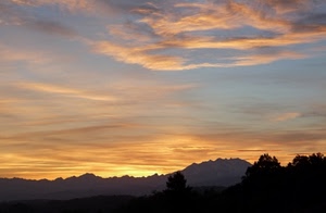 tramonto, nuvole, montagne, alberi, cielo, montagna, paesaggio, alba, sole
