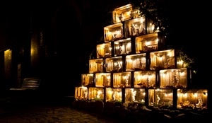 luci, notte, panchina, presepe, cassette, notturno, buio, natale, piramide, luce, oro, geometrie, statuette, composizione