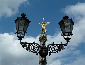 lampioni, nuvole, cielo, ali, lampione, statua, due, oro, colonna, angelo, metallo, nero, azzurro, vetro, scultura