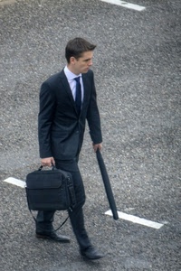 ombrello, borsa, cravatta, uomo, strada, passante, camminare