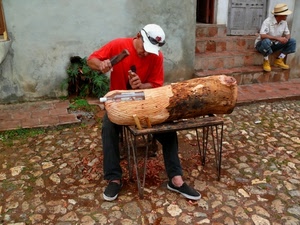 legno, artigiano, tronco, scalpello, attrezzi, scultore, bottiglia, rosso, cappelli