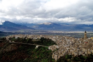 panorama, montagne, nuvole, campanile, paese, case, cielo, città