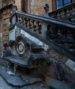 panchina, scala, scalinata, balaustra, pietra, scale, grigio, marmo, finestra, palazzo, finestre, colonne