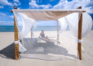 mare, donna, nuvole, cielo, spiaggia, vento, sabbia, tenda, tende, bianco, sole, telo, ombra, velo, gazebo, estate