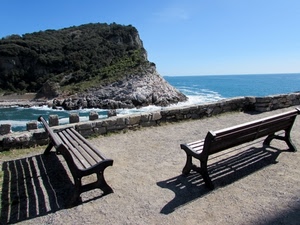 mare, panchine, cielo, ombra, panchina, panorama, azzurro, scogli, scogliera