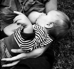 bambino, bianconero, seno, mani, mamma, allattare, righe, allattamento