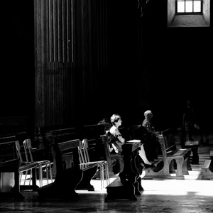 bianconero, chiesa, finestra, sedie, persone, banchi, panche, fedeli, interno