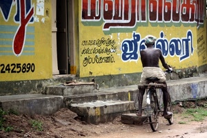 bicicletta, gradini, numeri, uomo, porta, scritte, bici, scala, pubblicità, turbante, persona