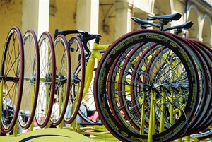 ruote, giallo, biciclette, raggi, bicicletta, selle, sellini, colonne