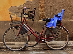 bicicletta, seggiolini, catena, rossa, ruote, muro, cestino, sedile, azzurro, rosso