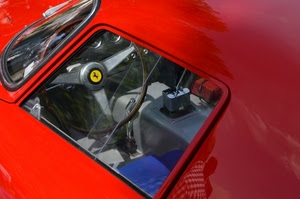 ferrari, rosso, cavallino, volante, vetro, finestrino, cambio, giallo, auto, automobile, macchina, nero, riflessi, sedile
