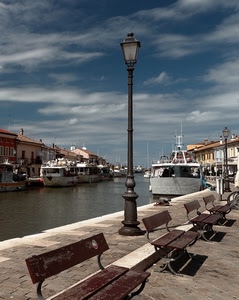 panchine, lampione, barche, canale, nuvole, porto, lampioni, acqua, navi, cielo