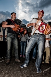 nuvole, fisarmoniche, musica, due, fisarmonica, musicisti, jeans, suonatori, festa, artisti