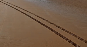 sabbia, due, righe, impronte, spiaggia, marrone, strisce, pneumatici, tracce, diagonale, diagonali