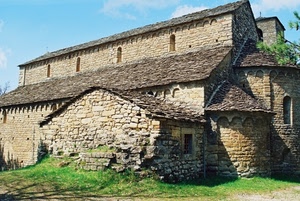 chiesa, erba, pietre, tetti, abside, finestre, archi, tetto, verde, pietra, mattoni