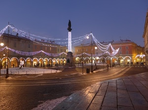 piazza, luci, luminarie, archi, sera, portici, natale, colonna, obelisco