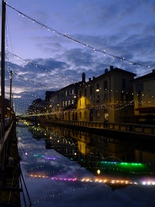 luci, fiume, riflesso, notturno, acqua, palazzi, luminarie, natale, colori, riflessi, naviglio, milano