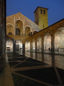 chiesa, campanile, portico, notte, archi, porticato, colonne, luci, notturno