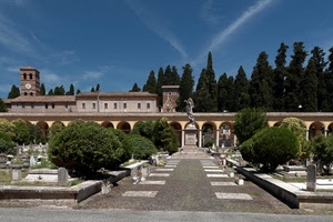 cimitero, alberi, tombe, cielo, archi, torre, verde, lapidi, viale, piante, nuvole, orologio, azzurro, monumento, statua, campanile