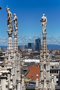 statue, milano, grattacieli, duomo, guglie, panorama